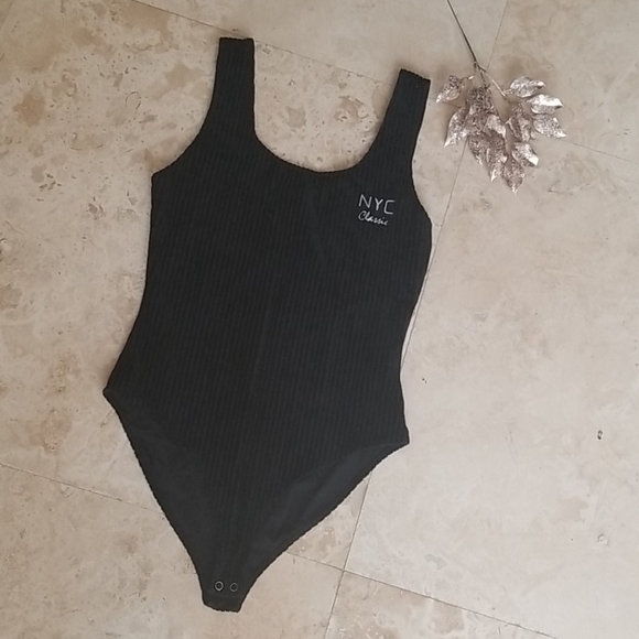 Forever 21 velvet black bodysuit - Picture 1 of 4